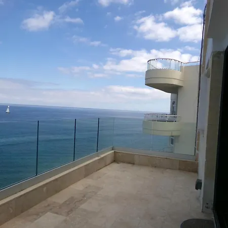 Panoramic Xl Penthouse Seafront * Слима