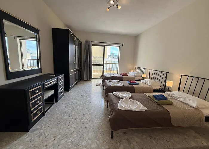 Panoramic Xl Penthouse Seafront Sliema